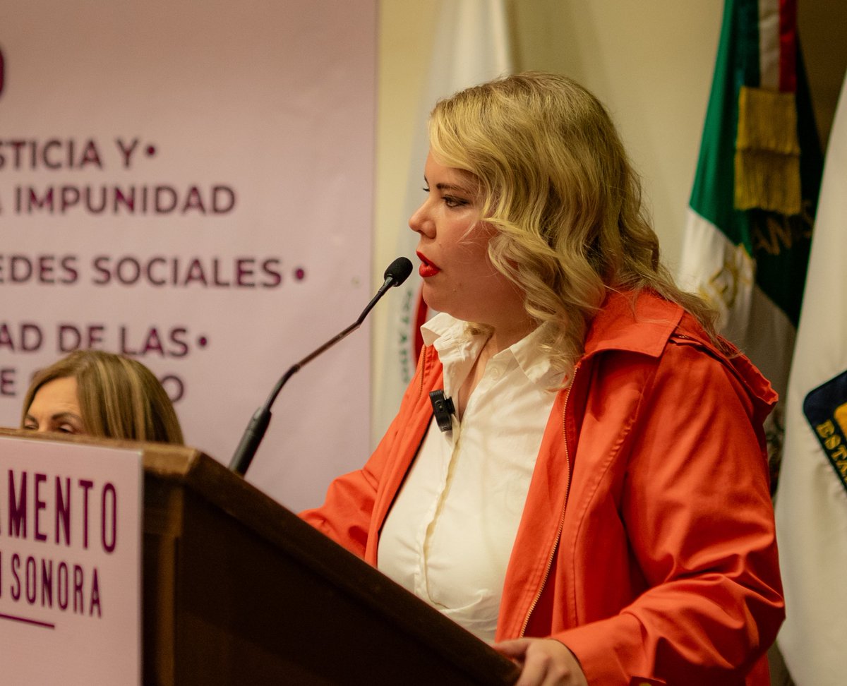 Hoy agradezco el trabajo de Reyna Denisse Zayas y Holyenka Camargo, y Brianda Vivian, quienes presentaron el pasado 6to Parlamento de las Mujeres del Estado de Sonora, ponencias para abordar la violencia digital contra las mujeres que hoy se traduce en iniciativa de ley. 🚺