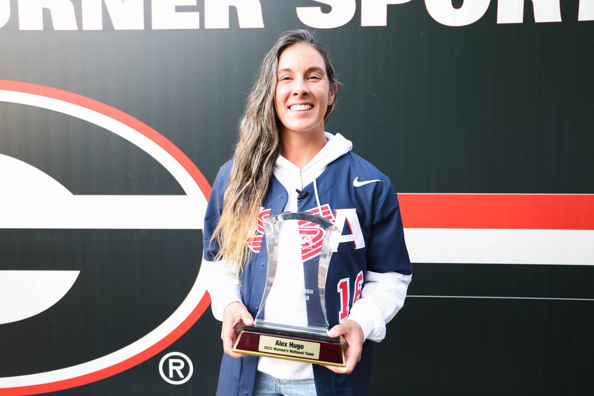 The 2023 USA Baseball Sportswoman of the Year returned to her old stomping grounds last night to collect some hardware 🏆 Thank you, @UGASoftball!