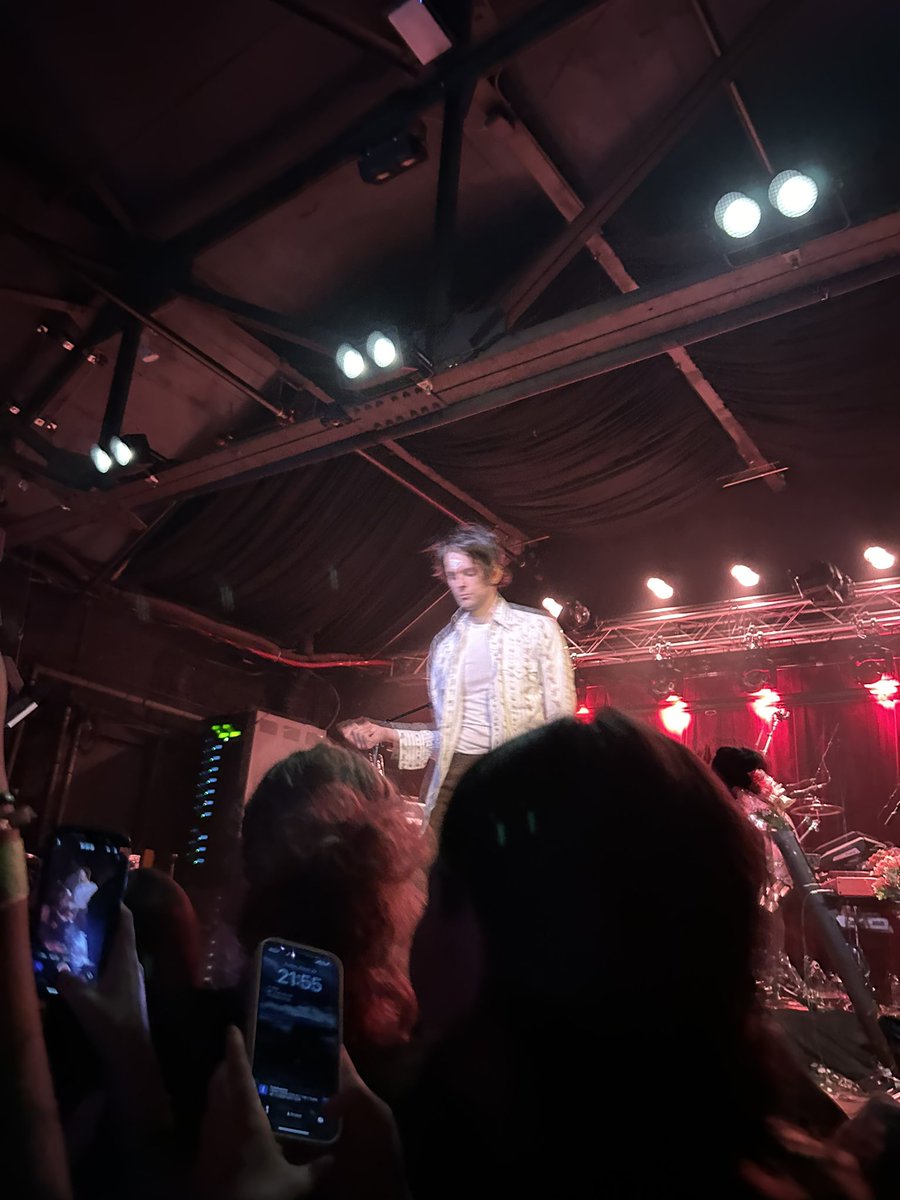 cricketjuice_'s tweet photo. #idkhow some photos + whimsical jumps from the boston show. ok deleting this app again i’ve already spent hours doomscrolling https://t.co/YbF8Y57K1U