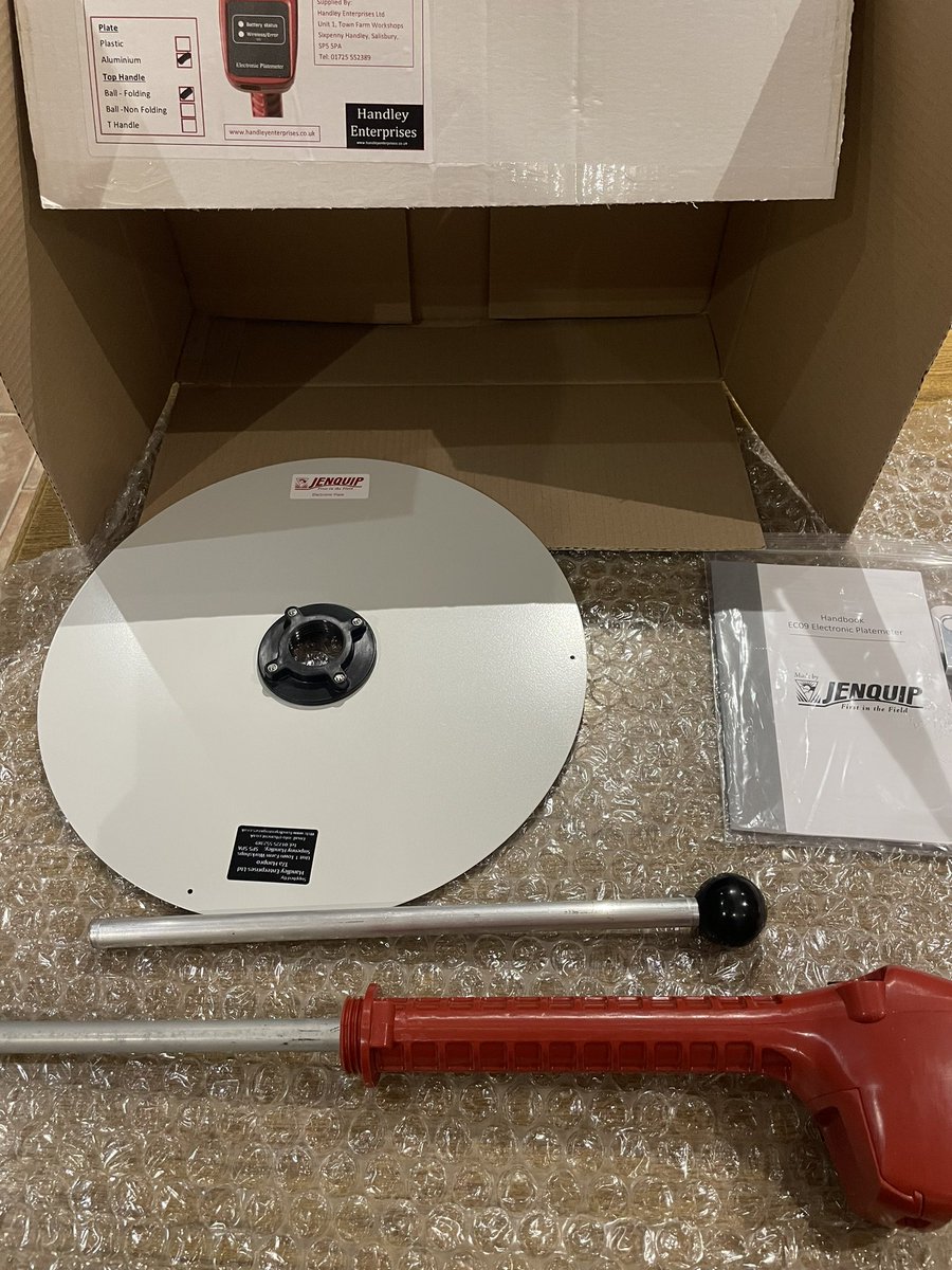 Grass Measuring Kits now available with the option of Digital Scales or Super Samson Scales and Gardena/Bosch clippers farmgalore.ie/product/farm-g…