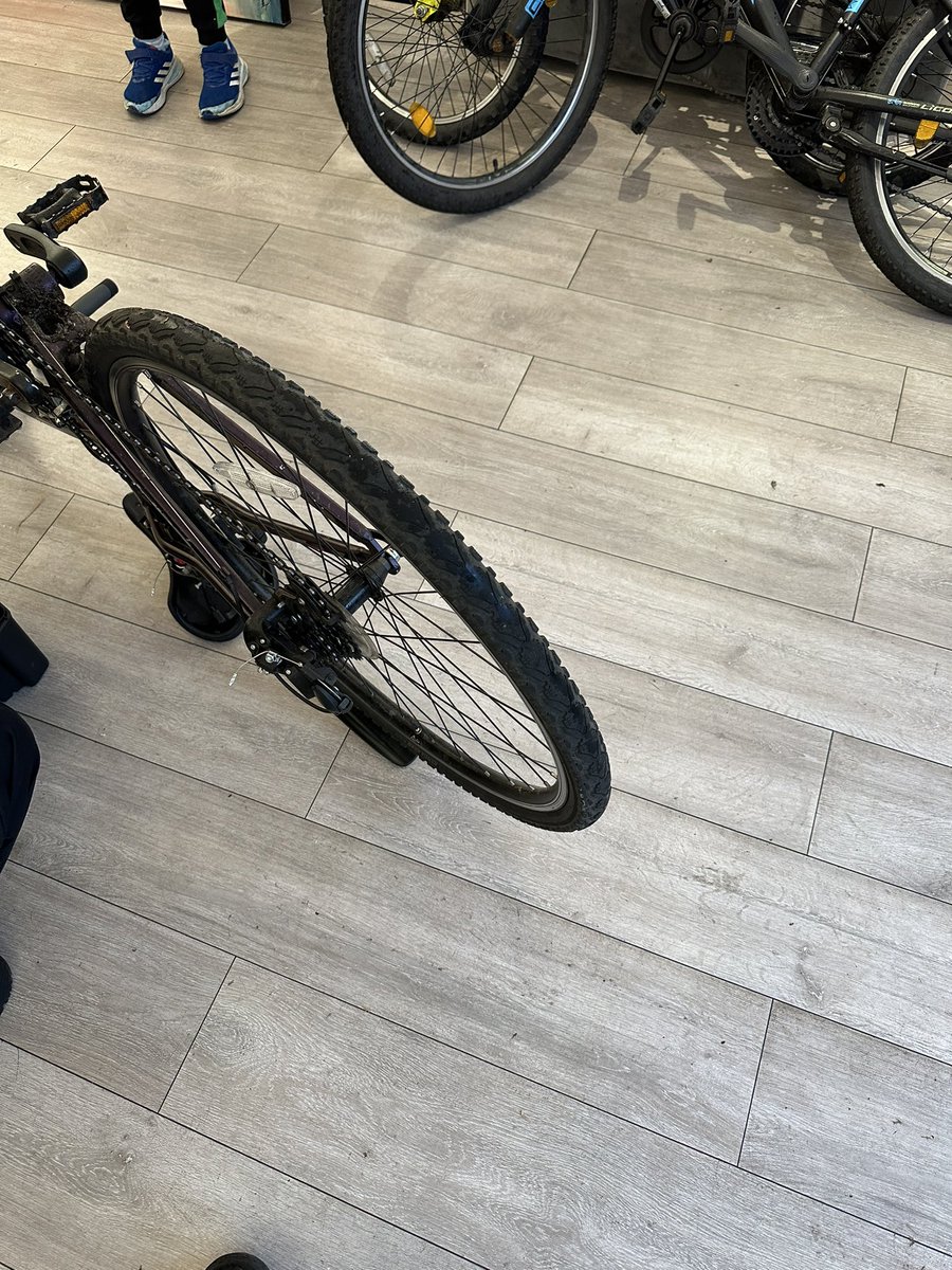 A Family had their bicycles stolen last week, and due to our wonderful community. These bikes were found on Ealing Common. Family have retrieved bikes. Officers attended to speak to Victim. Officers have then marked and registered bike with @bikeregister. #Ealimg #Acton