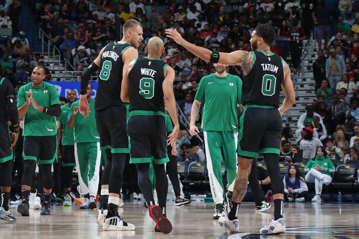 The Celtics set the NBA record for highest offensive rating in a full month with a March mark of 128.4, per @statmuse. The previous record was 127.9 by these same Celtics in December. They also had a mark of 127.0 in February, which ranks 4th all-time.