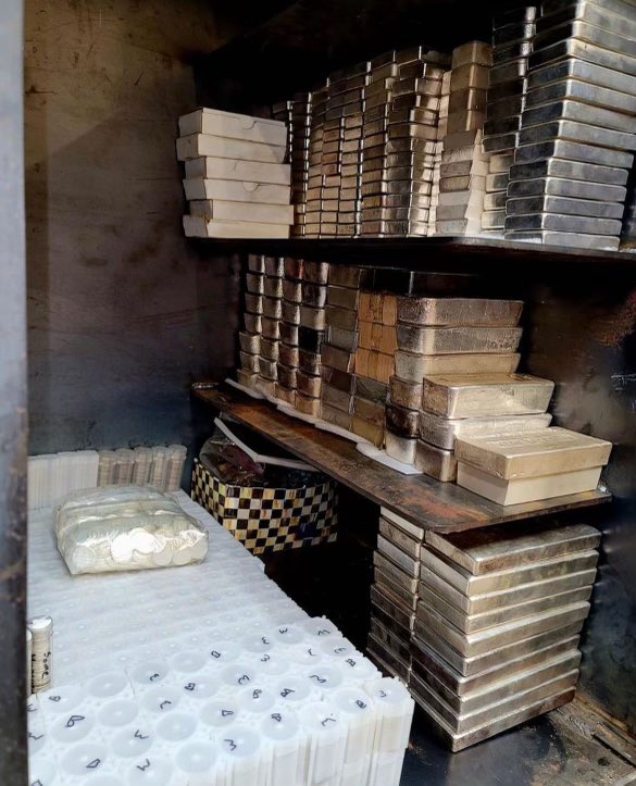 Silver seems to be breaking out.

$26.25 … 

It’s been stuck below $25 forever.