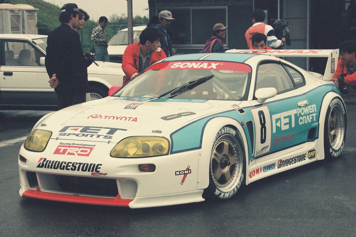 There's just something about old japanese race cars, nothing today (or for the past 10 years) come even close to looking this good!