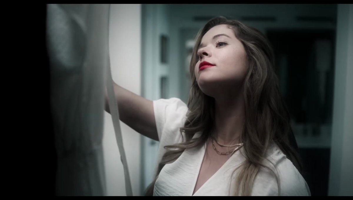 spbrmedias's tweet photo. Adicionamos screencaps de Sasha Pieterse como Anna e Zoe no trailer de seu novo filme 'The Image Of You'.

📸 Confira em: https://t.co/itU5wQTzTj https://t.co/5qBbU8ODJc