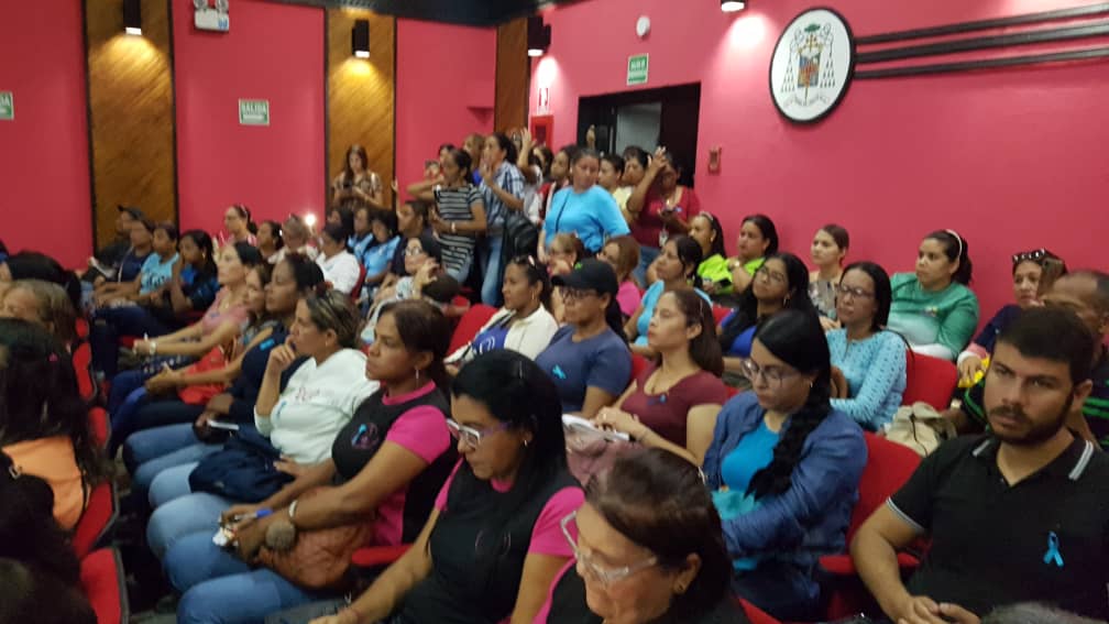CDCESucre's tweet photo. Con motivo del Día Mundial de Concienciación sobre el Autismo, se realizó en Cumaná el II Encuentro de Profesionales en el Área del Autismo.

#JuntosPorLaPaz 
#GestiónCumunicacionalSucre 
#SucreExcelenciaEducativa 
#Educación 
#Mppe
@NicolasMaduro https://t.co/Of4YOgCWAP
