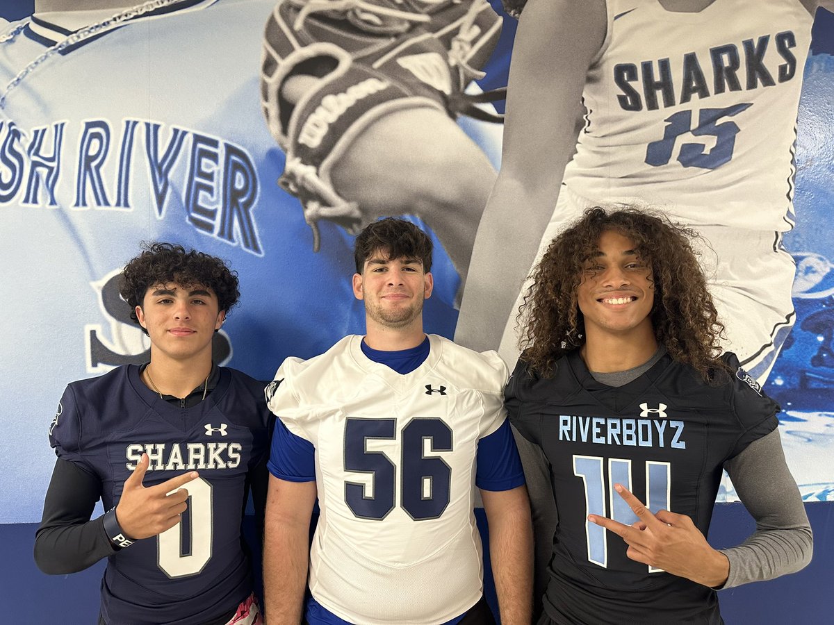 Spanish River football with the 3 fresh New Jersey tops for this upcoming season 😮‍💨⛽️🔥 @river_boyz1 #highschoolfb #FHSAA #561 #palmbeachsports #palmbeachcounty