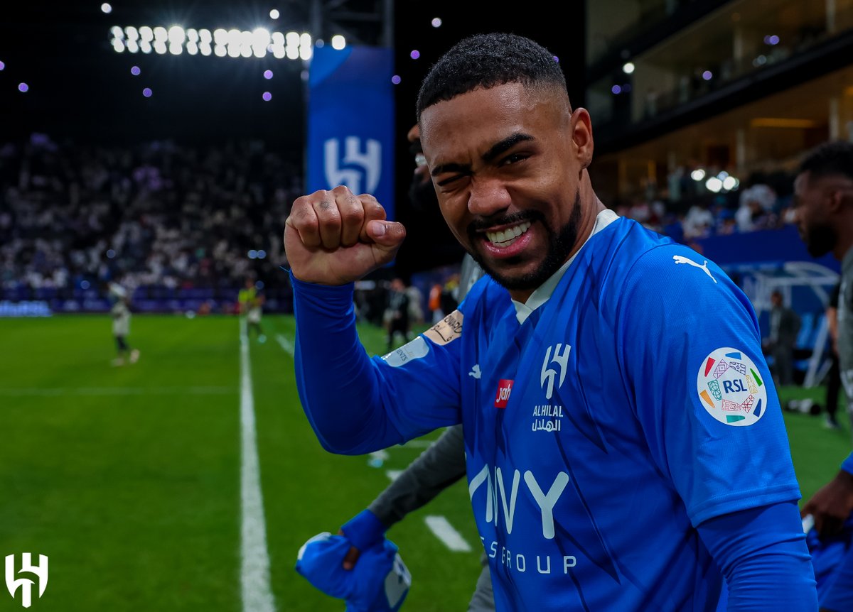 Alhilal_FC's tweet photo. الهنـا "بقربـك" 🎶💙 https://t.co/qtWb1nDGHM