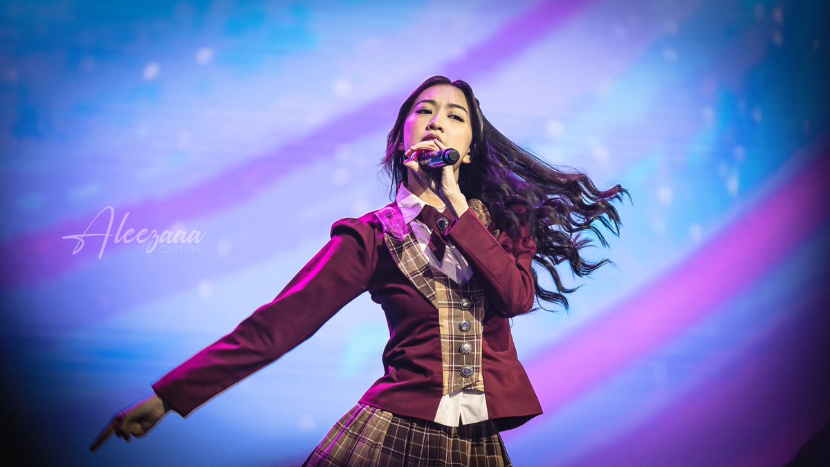sfynalazhar's tweet photo. "biarkanlah cinta menjadi kompas dalam hidup kita, membimbing kita melalui liku-liku kehidupan dan membawa kita ke tempat yang penuh kasih dan kebahagiaan."
Greesella Sophina Adhalia Lutuna at Grand Final X Factor Indonesia. #48times #GreeThings #XFactorIndonesia https://t.co/IFAVEzKHHV