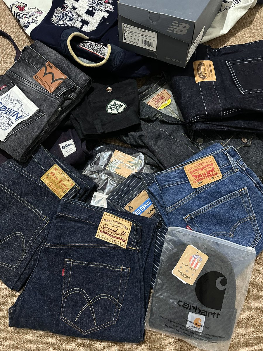 Perkara sebentar lagi lebaran jadi beberes rumah, mau ngga mau sekalian bongkar lemari. Oh iya mending lo mampirin postingan gue di story, siapa tau cocok yekan!