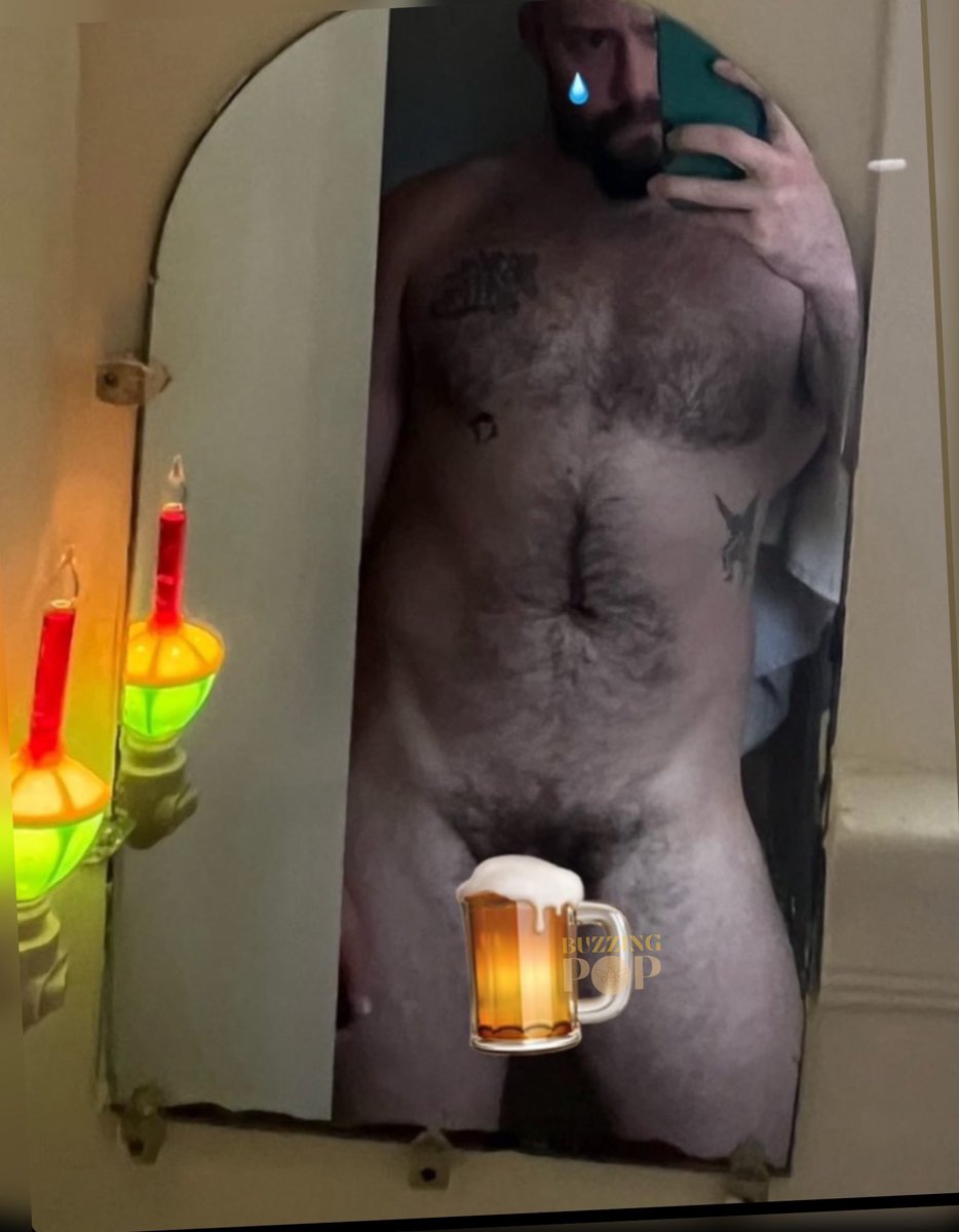 BuzzingPop's tweet photo. Lana Del Rey’s ex Jack Donoghue in new photo. https://t.co/RQN9g1Dv9R