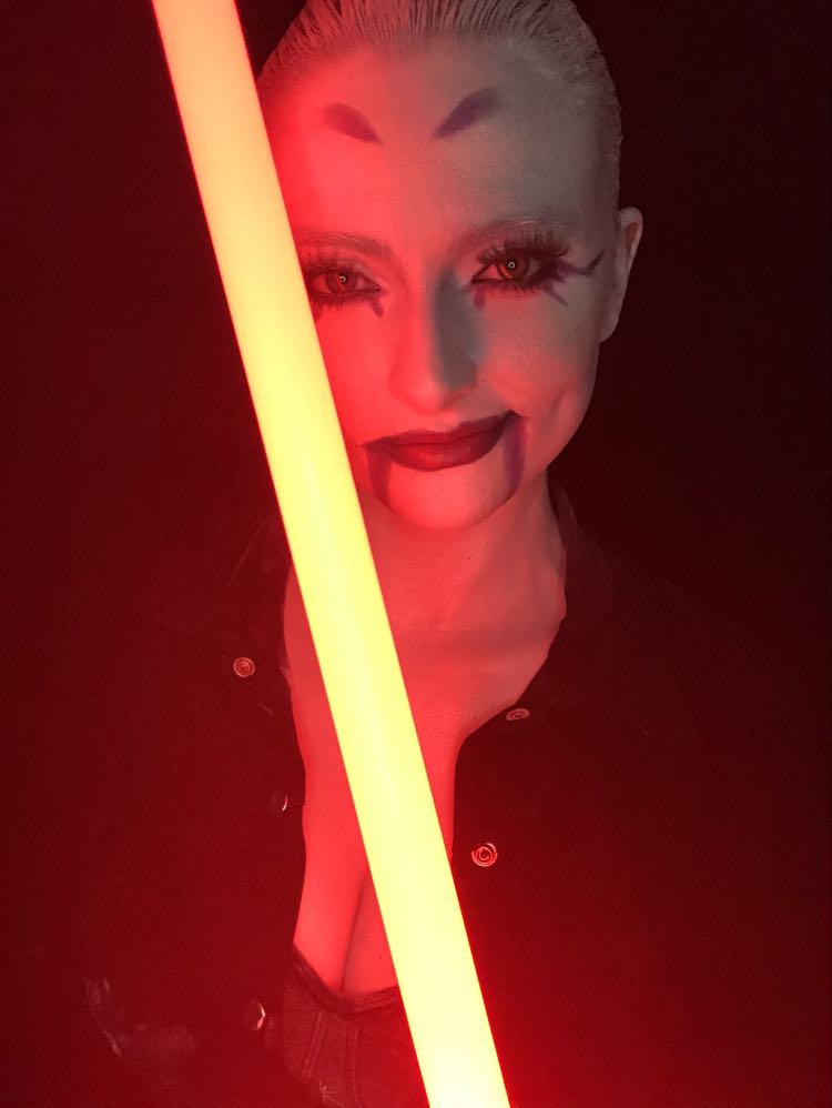 Asajj Ventress was actually one of the first Star Wars 'Cosplays' I ever did back when I was just starting on my personal cosplay journey. So I'm very excited at the prospect of cosplaying her fully and adding another Nightsister to my repertoire. 👀💚