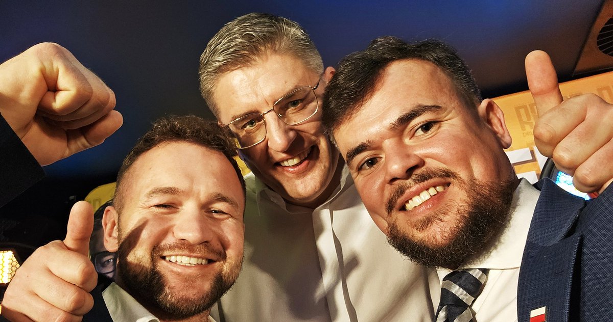 KrystianWolnosc's tweet photo. W dniu dzisiejszym odbyła się konwencja programowa Robert Prygiel Oficjalnie &amp; #DrużynaPrygla. Jestem przekonany, że razem wygramy tę walkę. Walkę o dobro Radomia i jego Mieszkańców. Wspólnie możemy stworzyć #NowyRadom ale to się nie uda bez Waszego wsparcia #KrystianAmanowicz https://t.co/WlPhvjLPLv