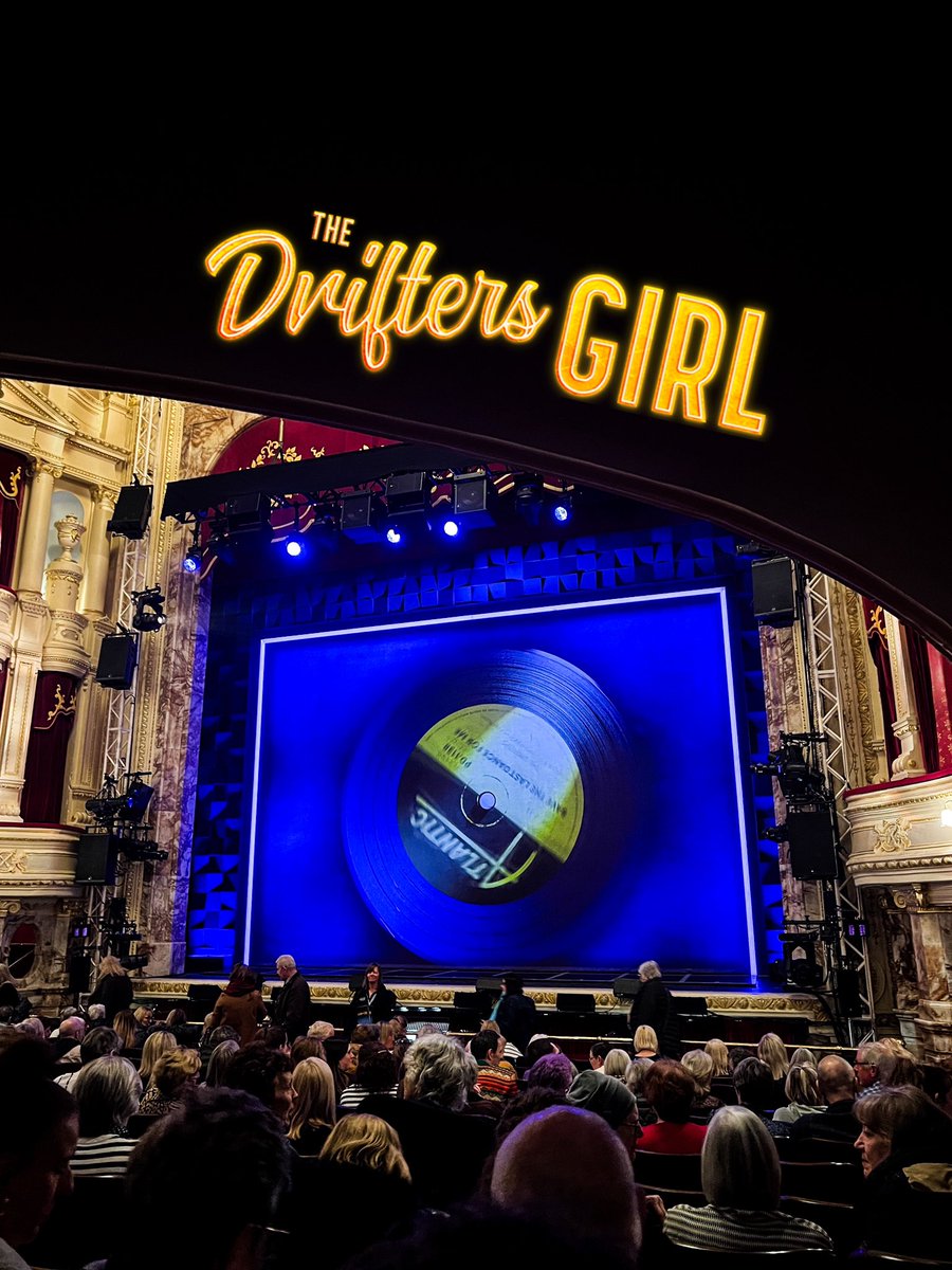 Really loved @thedriftersgirl tonight at @APAWhatsOn 💿 Such a powerful story - and yet another claim to fame of mine… having sang on stage with the real band when I was twelve! 🤪

Some tweaks needed, but @CarlyMDyer and @CampbellAshford were standouts 👏 That Act 1 closer 😮‍💨