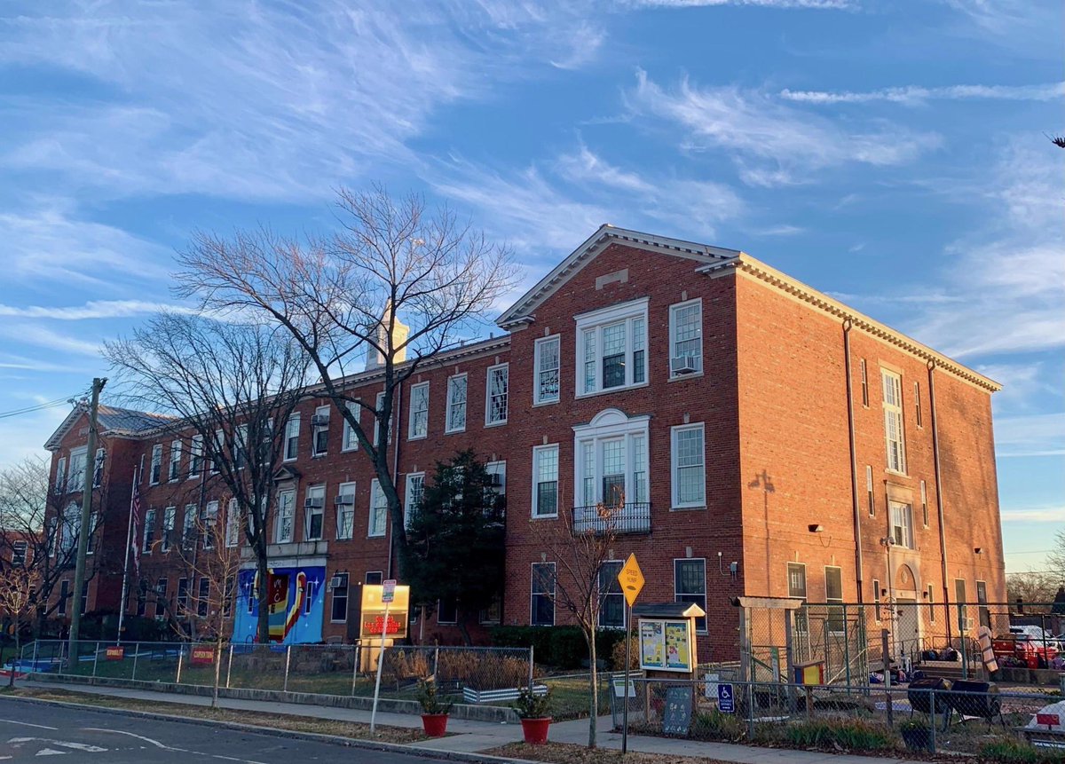 Fantastic news! 🏫🎉 Our @WhittierECSTEM school community will have local swing space that will keep students in the neighborhood as the school is modernized! Shoutout to the @JGWhittierPTO families and educators who advocated tirelessly for this! And thanks @dcpublicschools.