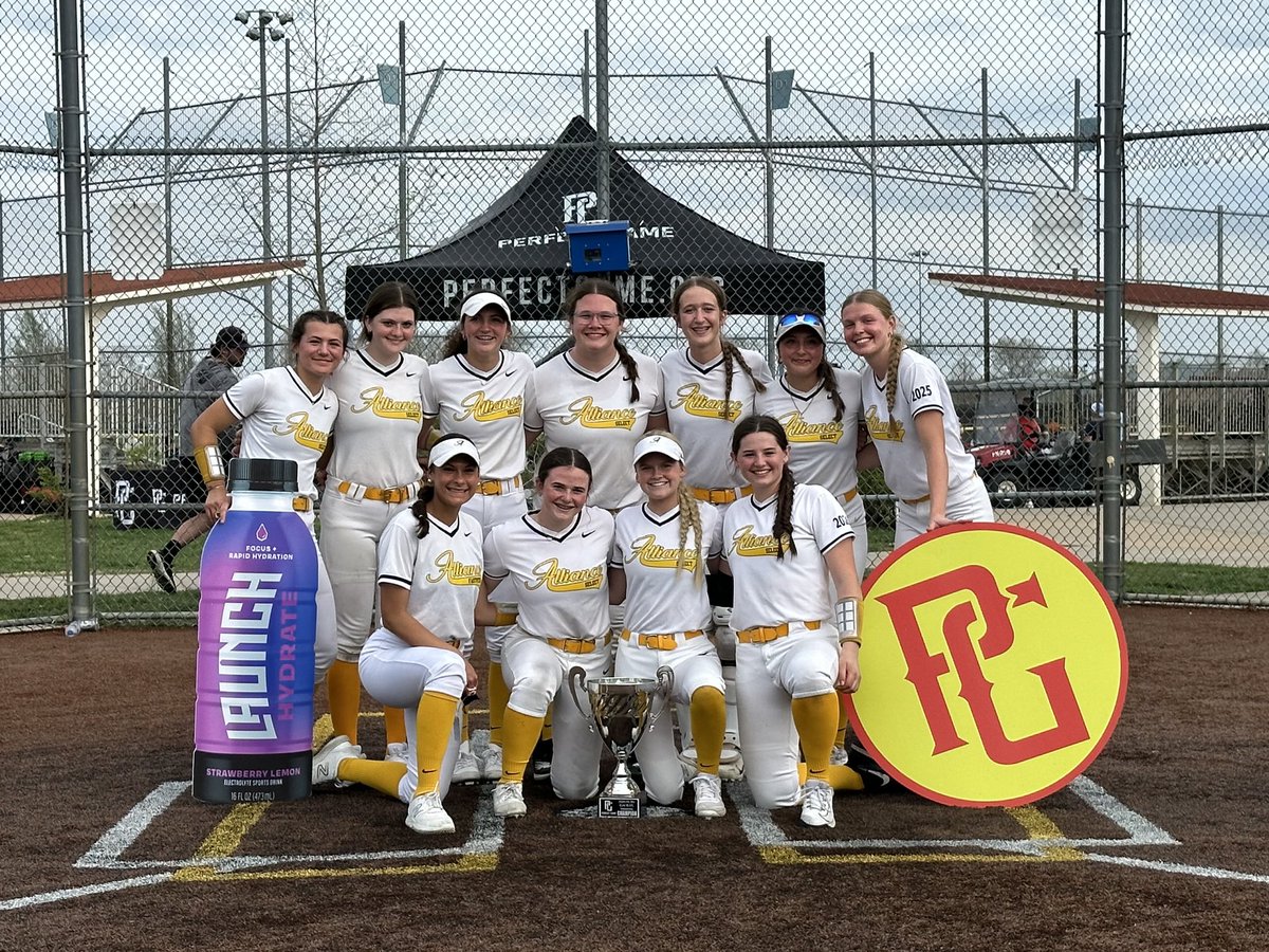 _LaurenHagedorn's tweet photo. I had an amazing time playing this weekend in the 18U PG Elite Showcase. In the championship game my team came back in the last inning scoring 7 runs for the win! I was honored to receive the MVP pitcher award. @PG_Softball https://t.co/hZtweZQKtu