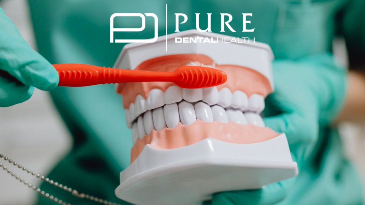 To help prevent #gingivitis it’s important to brush gently under the gum line to help brush out the bacteria and plaque buildup between your teeth and gums. Always use soft bristles to avoid gum recession. 
#TuesdayTips #oralhealthtips #PreventGumDisease