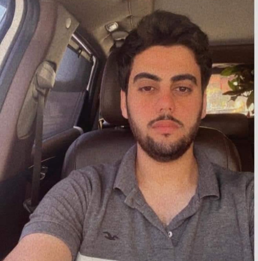 Abu_Salah9's tweet photo. بينما حزن العالم كله على الوفد الأجنبي ولم يتذكر أحد السائق الغزاوي

نحن هنا لنتذكرك ، ادعوا للشـ٨ـيد يوسف بالرحمة. https://t.co/iS8g6gKxyr
