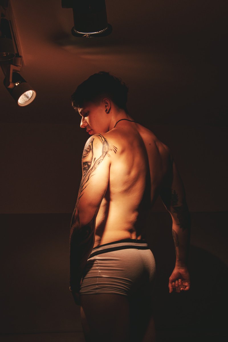 Lick and suck what more to ask of life 👅💎