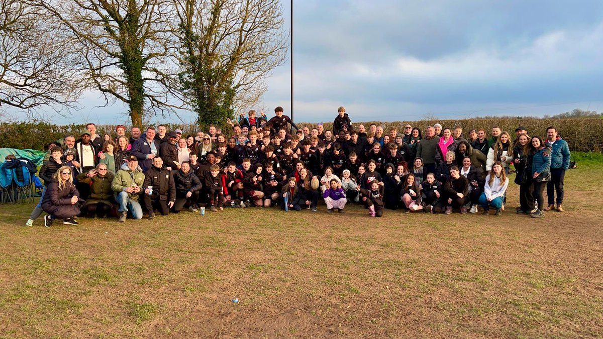 A huge showing from the U14s players, coaches, managers, parents and family over the Easter weekend 🖤❤️