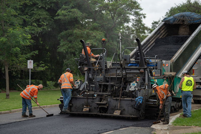 Road closure 🚧 today, Wed 3 Apr 2024 at Curtin. Crews road resealing on McCulloch St. Road closed between Cotter Rd & Carruthers St from 9.30 am - 4.00 pm. Detour in place. Works also on Hindmarsh Dr in Fyshwick. More info on road resurfacing at cityservices.act.gov.au/roads-and-path…