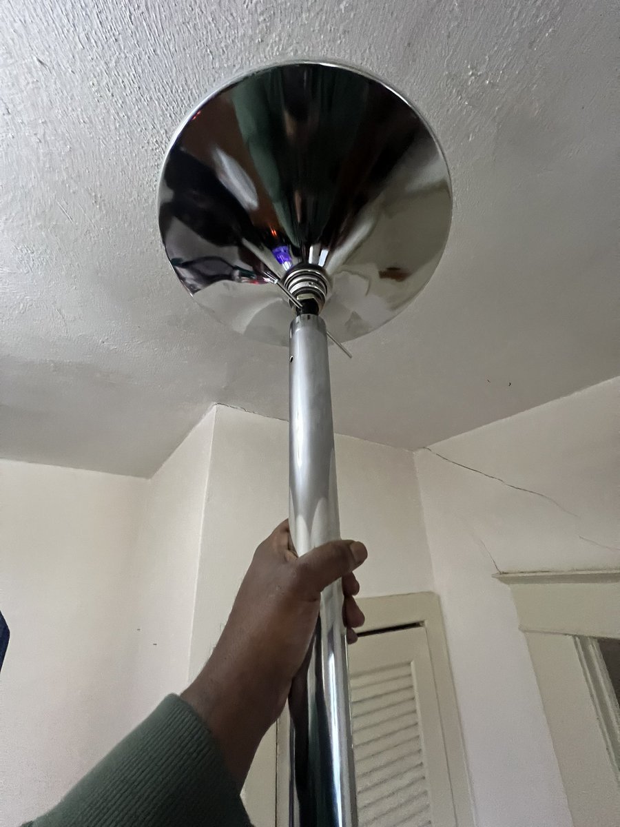 fluidluv's tweet photo. Installing poles and saving souls… #stripperpole #stripper #dirtydancing #workinngit #exoticdancing https://t.co/LKK2ppCm53