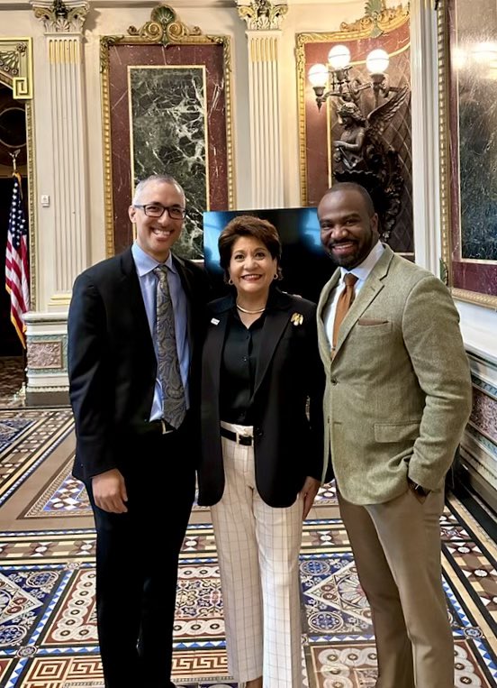 Thrilled to join @WhiteHouse celebration today of #ACA anniversary which has helped millions of Americans get access to health insurance, including four million Latinos. @neeratanden @BrooksLaSureCMS @CMSGov @HHSGov @DanielEDawes @Adrianna_Nava @nahnnursing @MFigueroa06