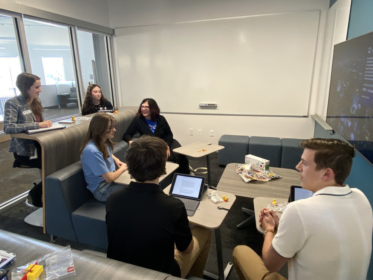 Thank you Danna Hollander from @LEGOfoundation for meeting with our entrepreneurial team to explore how we might collaborate on developing and implementing impactful STEM education across @svvsd. @LearningDH @kristenbrohm @SVVSDsupt @SVVSDdeputy