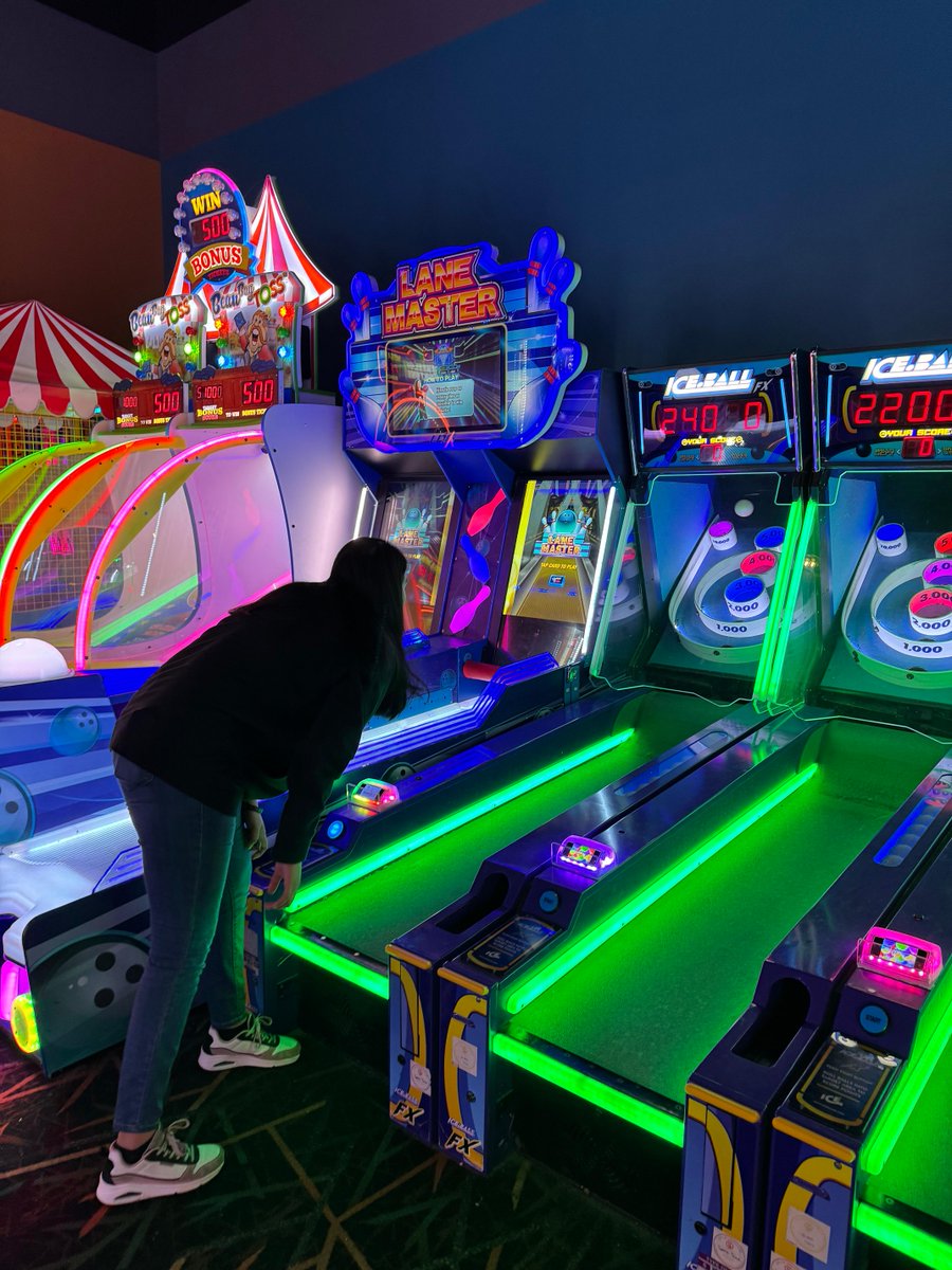 ConnieMaxwellCM's tweet photo. Spring break mode: ON! Some of our staff and students enjoyed a day at Spare Time in Greenville. The day was filled with bowling, arcade games and two intense games of laser tag. 
#ForTheDreamsOfChildren #ConnieMaxwell https://t.co/0QPlDB1iww