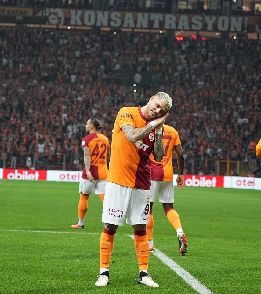 Büyük Galatasaray taraftarına huzur dolu ve sadece 24. şampiyonluğu düşündükleri rahat bir uyku dileriz. 😉

#Hedef24