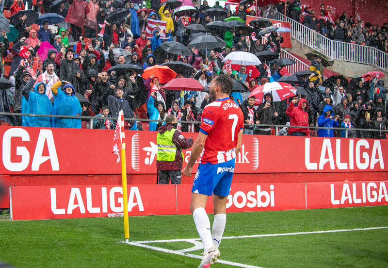 Un histórico del <a href="/GironaFC/">Girona FC</a> habla sobre Stuani 🤩

🗣️ <a href="/FelipeSanchon/">Felipe Sanchón</a> 

🔝 "Es el mejor jugador de la historia del club"

🙌 "Es un referente y un ejemplo"

😍 "Pensar en lo que va a ser jugar en Europa y en que él lleve el brazalete será increíble"

#⃣ #GOLES con <a href="/pedropparrado/">Pedro Pablo Parrado</a> 🔛