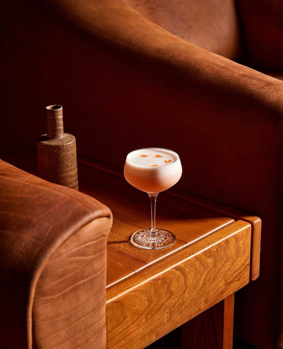 Colorado-based @woodycreekdistillers bourbon serves as the base of our Summit Sour. Stone pine, bright raspberry, lemon and egg white balance the bourbon in this mountain-inspired cocktail.

#MOLLIEaspen #cocktailoftheday⁠
📸: @shawnxcampbell