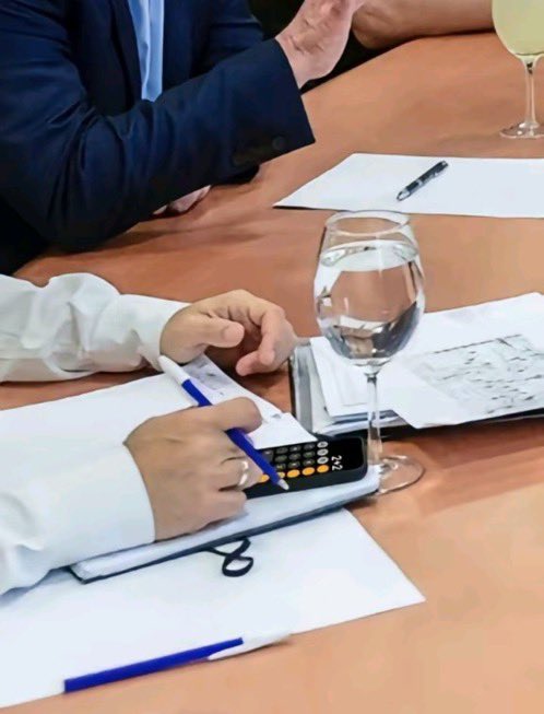 NO LE HAGAN ZOOM AL CELULAR DE KICILLOF