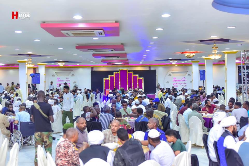 iTsAnToOnY's tweet image. Happened few hours ago.

A group of Civilians in Sudan had a gathering to break their fast to celebrate the holy month of Ramadan, but a random missile had another opinion and it became a tragedy.

Everyday in Sudan is a tremendous pain.

Please pray for #Sudan

#KeepEyesOnSudan