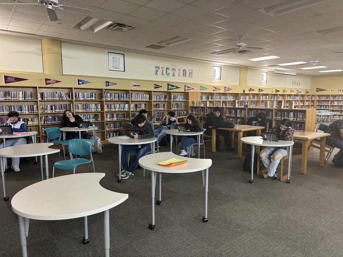 Tshin_math's tweet photo. Over 160+ students came to algebra 1 STAAR tutoring @IrvingHigh . Thank you to all the teachers and administrators who had planned and made this possible for our students! @iInstructIrving https://t.co/sWApmlEvxR