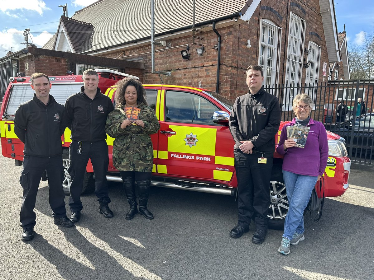 🔥FREE Home Safety Checks & Smoke Alarms @WMFSFallingsP🔥Thrilled to have Ben Price, Ashley Haycock & Josh Davies from West Midlands Fire Service visit our food bank! They're offering FREE home safety visits & smoke alarms to our community. Call 0800 389 5525 to book yours! 🚒