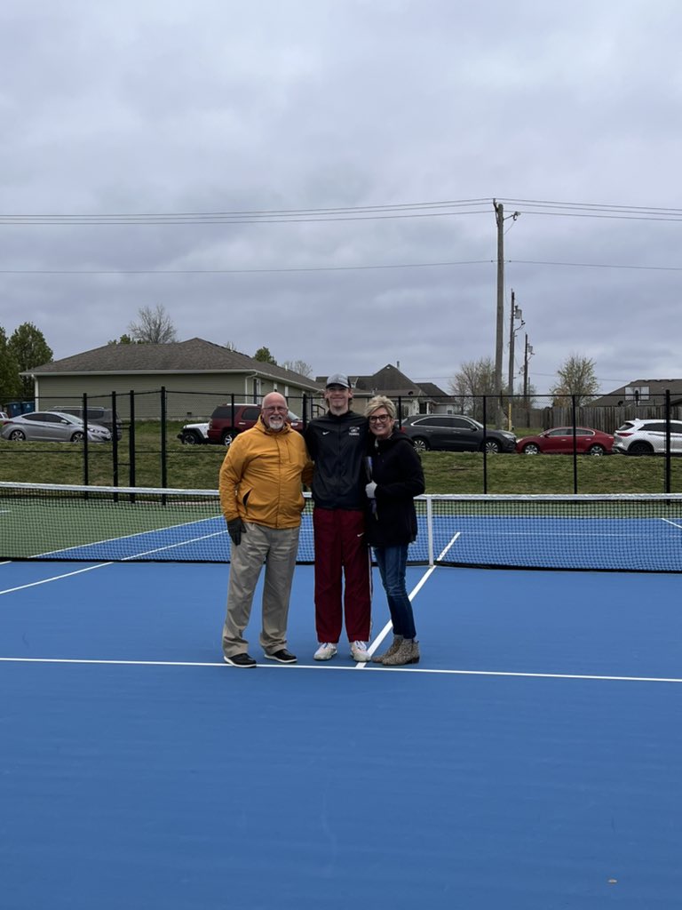 We are celebrating tennis Senior Night early. Congratulations to Chapel Braman. We wish you the best of luck the rest of this season and in the future! #goeagles