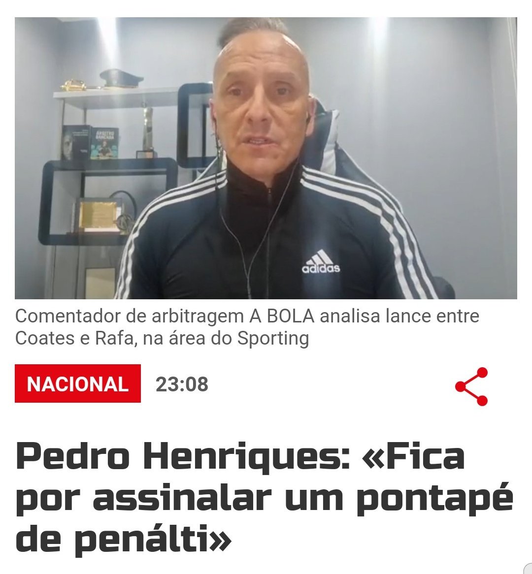 Em Alvalade há um golo limpo anulado ao Benfica! 

Na Luz há uma grande penalidade por marcar a favor do Benfica com 2-2 no resultado. 

Não há como fugir disto! Aliás não há como fugir da forma como o Sporting tem sido beneficiado este ano.