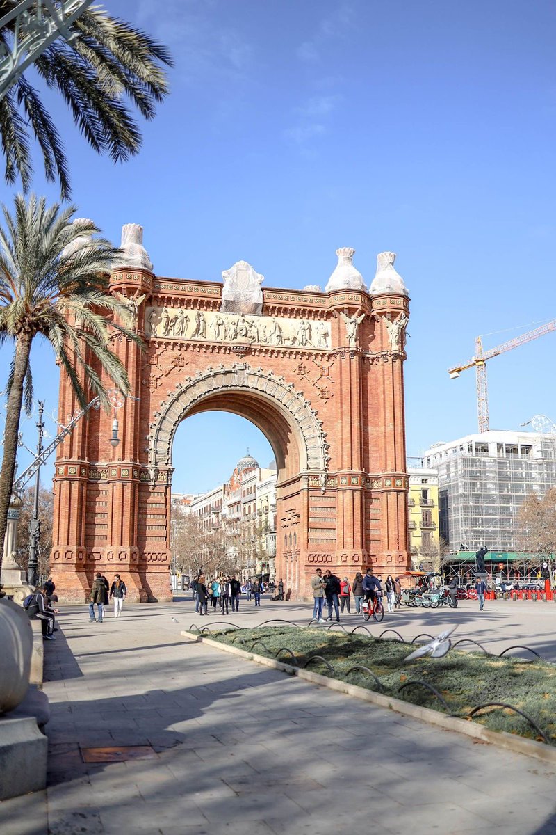 RashedEmirati's tweet photo. Barcelona #tbt https://t.co/YNYbrN56LS