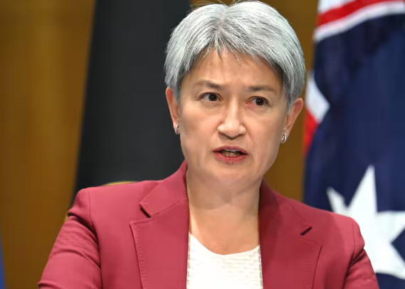 TaskerLady89977's tweet photo. 🚨PENNY WONG SAYS ISRAEL MUST CHANGE COURSE!
Penny Wong said "What I’ve said to my counterparts directly  and what I have said previously publicly  that unless Israel - Mr Netanyahu, changes his course of action Israel will continue to lose support. We say to Mr Netanyahu, you must change course."
"I would say to Mr Netanyahu that war time does not obviate responsibility for observing international humanitarian law, including the protection of aid workers, and the Australian government, on behalf of the Australian people, and on behalf of Zomi Frankcom, expects full accountability for what has occurred. That the death of an aid worker in these circumstances is unacceptable.
