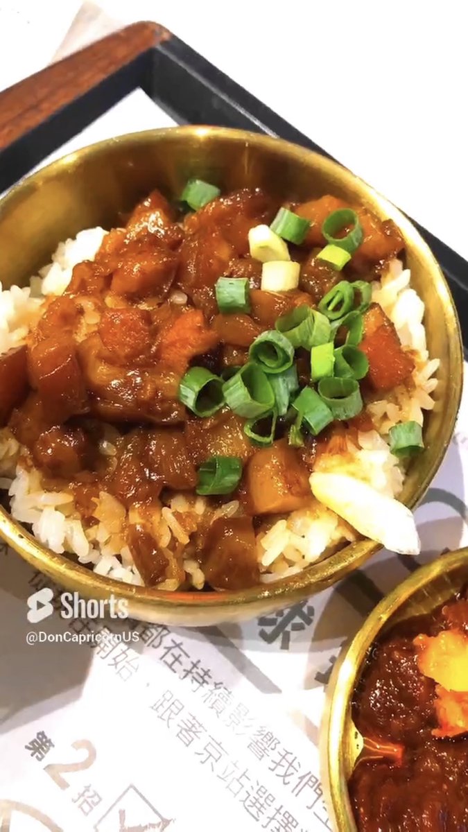 UsCapricorn's tweet image. Winter Soup 

Chinese-style herbal mutton soup to warm up your stomach and heart on September 16, 2023 in Taipei . 

#Mutton #HerbalSoup #EatAlongWithMe

youtube.com/shorts/M1fj-CB…