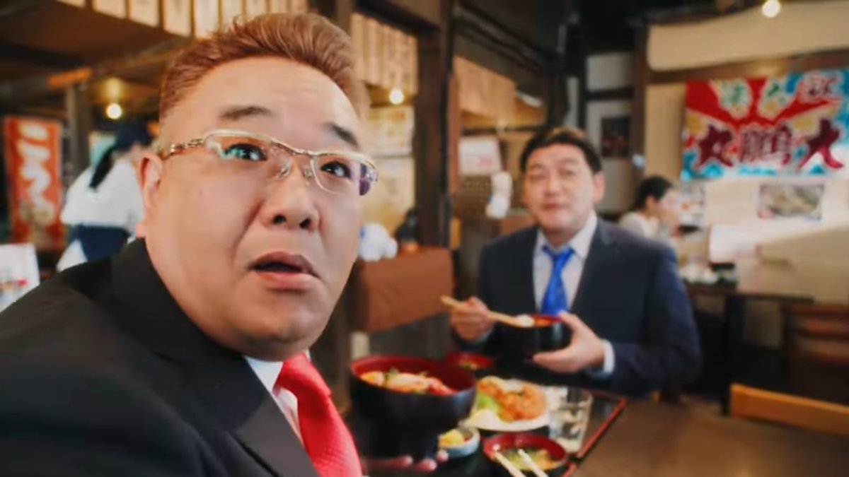 サンドは本当に最高だ。CMを担当させていただいて今回で３年目になる。過密スケジュールの撮影なのにいつも和みを与えてくれる。ロケに出ると街の人たちと気軽に言葉を交わす裏表の無いそのままサンド。楽しかったー。OA始まりました。
#サンドウィッチマン #ホットスタッフ #CM