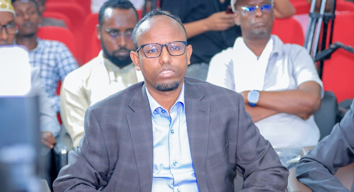Somali Health Minister @DrAliHajiadam joined #WorldAutismDay in Mogadishu, where he inspired the Mustaqbal Centre for Special Needs and pledged government efforts to develop autism policies. Together, we're fostering inclusivity and support for individuals with autism. 🌍🧩