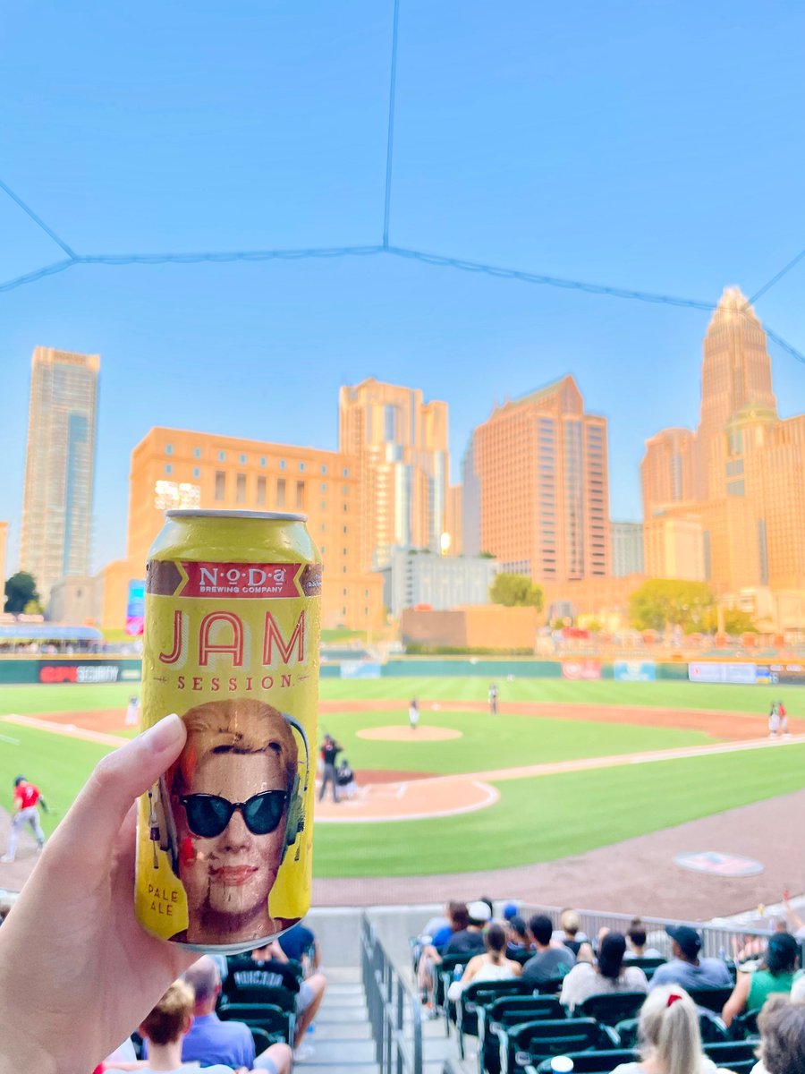 🍻 GIVEAWAY 🍻 Baseball season is back and we're giving away tickets to three @KnightsBaseball games this weekend! ⚾️🎉 Enter here: buff.ly/3J9HNMh