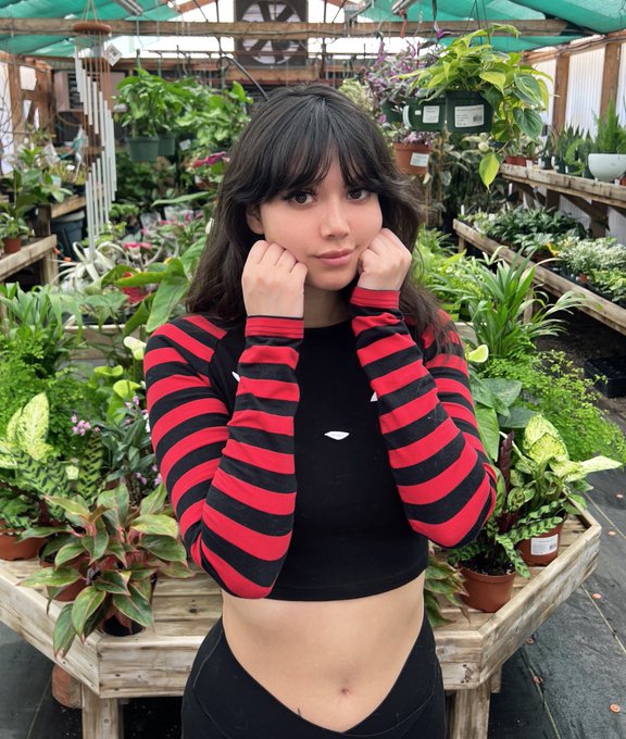 hi 🪴 https://t.co/eWUF5Drwso