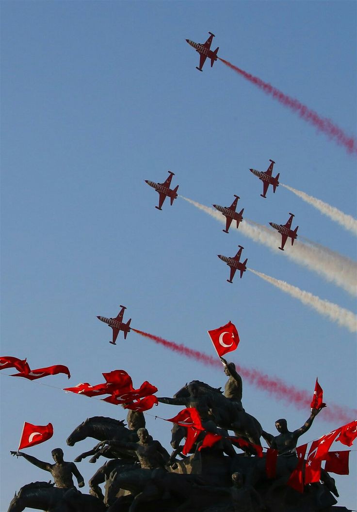 Bizim Bayrağımızın Altında Yaşayıp
Bulundukları Şehire Kürdistan Diyen Kahpe Evlatları Burası Türkiye Cumhuriyeti🇹🇷
Kürdistan Diye Bir Yer Yok 
 #VandaDarbeVar