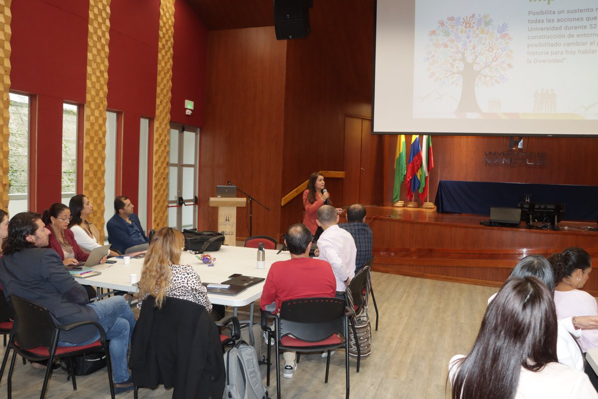 umanizales's tweet photo. Hoy profes, administrativos, directivos y estudiantes participaron en una jornada que aporta al mejoramiento de los resultados de la encuesta institucional del Índice de Educación Inclusiva, INES. 

Por una educación en y para la diversidad. https://t.co/83DIfhy4uB
