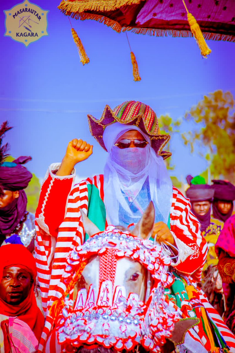 KagaraHrh's tweet photo. Taso hadarin gabas Uban gari

Motsa gogarman Zaki Angon Rakiya

Lafiya tauye matsafa Dan waliyin Allah

Gado sai Dan gado dan sarkin dabeyi sarkiba Yarako Yayan sarki

Emir of Kagara
#MAFSAU #النصر_ابها #dangote #tuesdayvibe https://t.co/l5ZNcoVgKI