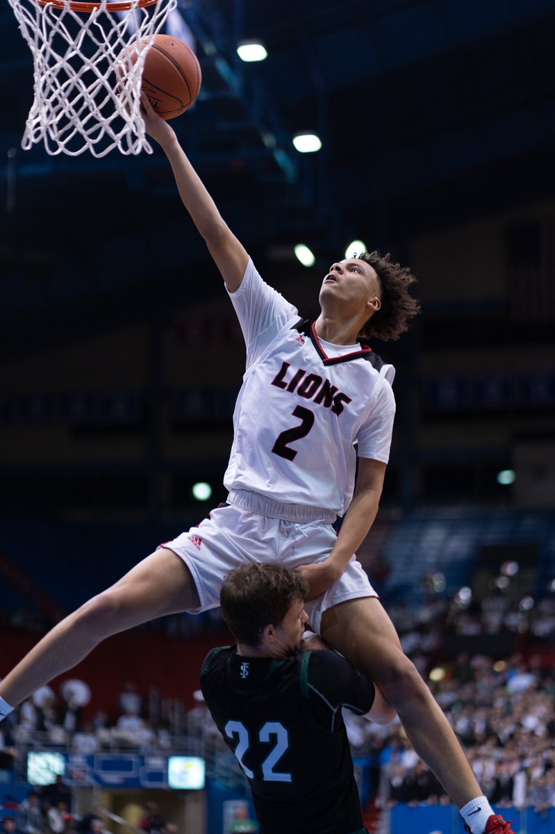 Last time Zeke Mayo played in Allen Fieldhouse this happened.....I'm jus saying. Rock 'MF'n' Hawk @zekexmayo