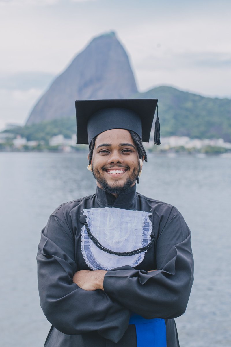 caiopqsim1's tweet photo. A partir de hoje vocês me chamem de senhor gestor financeiro Caio oliver ok?

ESSE TRANSINHO AQUI FORMOU PORRA!!! 

💥💥🎆🤪🏳️‍⚧️🏳️‍⚧️✊🏾 https://t.co/exMu5OQJdT